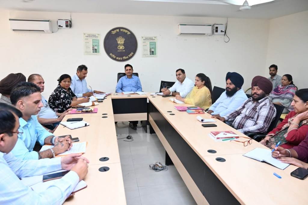 Additional Deputy Commissioner chairs Road Safety Committee meeting